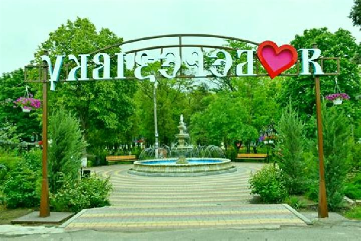 Zoey, 37 — Escort in Yuzhnyy-Kospashskiy, Russia