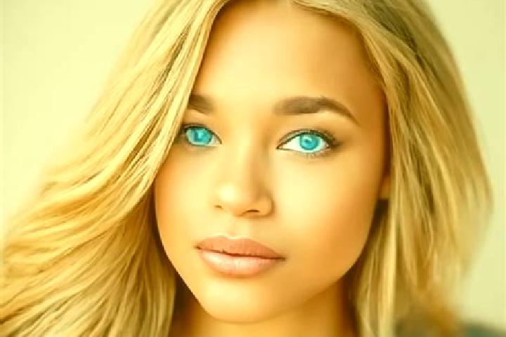 Zoey, 38, a blonde blue-eyed latina companion based in Angkor Meas. Offering Dinner Date, Roleplay, OWO, 69, Girlfriend Experience. Available for incall and ...