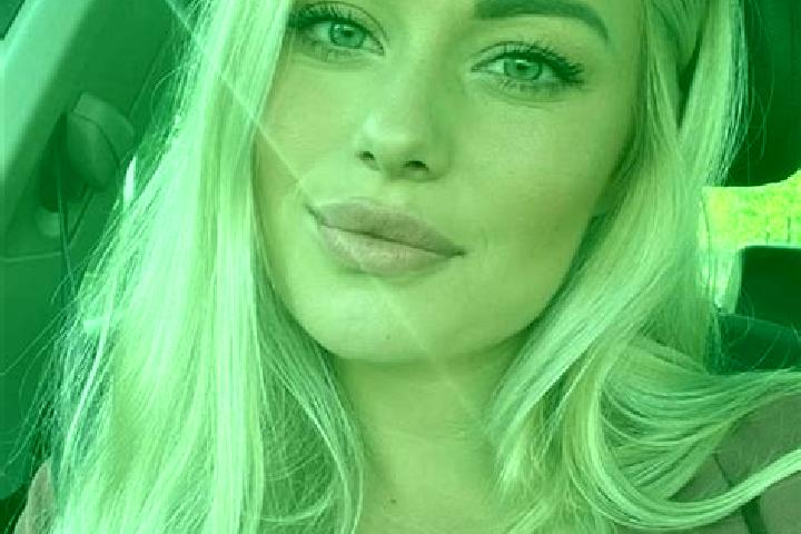Zoey, 38, a blonde hazel-eyed caucasian companion based in Gbanhan Ngatakro. Offering OWO, Roleplay, GFE, Domination. Available for incall and outcall, overn...