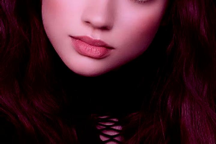 Zoey, 38, a brunette dark-eyed european companion based in Sulzbach-Rosenberg. Offering GFE, Duos, Deep French Kissing, BDSM. Available for incall and outcal...