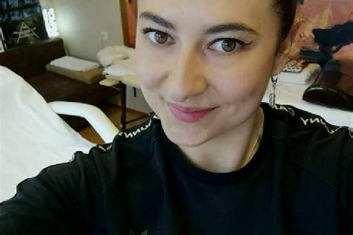 Zoey, 38, a brunette dark-eyed latina companion based in Los Naranjos. Offering Roleplay, Travel Companion, Striptease, OWO, Erotic Massage. Available for in...