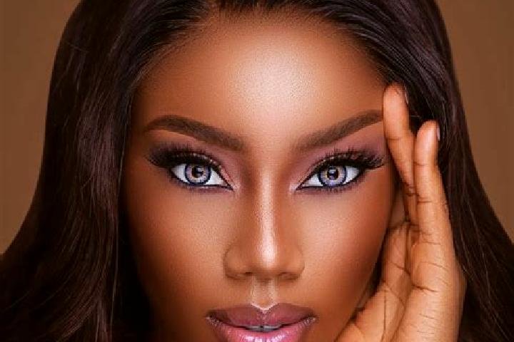 Zoey, 38, a chestnut blue-eyed ebony companion based in Garnic. Offering 69, Dinner Date, Roleplay. Available for incall and outcall, day and evening dates.