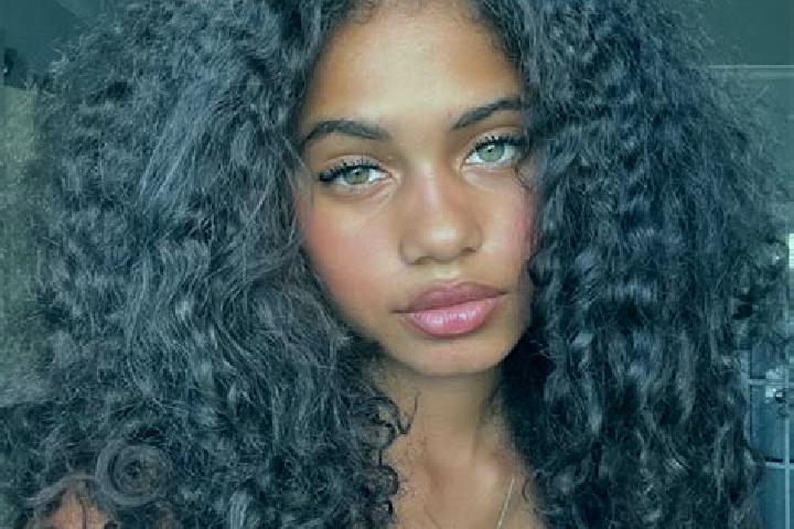 Zoey, 38, a chestnut blue-eyed ebony companion based in Marche-lez-Ecaussinnes. Offering Roleplay, Travel Companion, Erotic Massage, Prostate Massage. Availa...