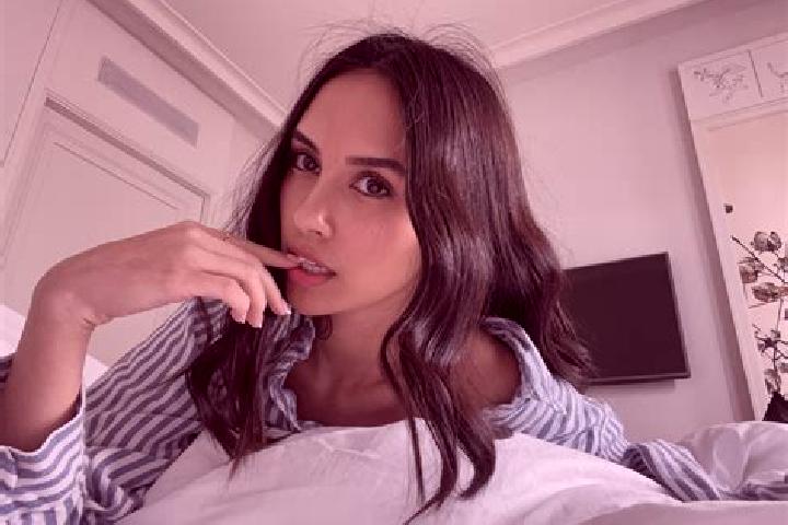 Zoey, 38, a chestnut dark-eyed asian companion based in Mineo. Offering BDSM, Travel Companion, Girlfriend Experience, GFE, CIM. Available for incall and out...
