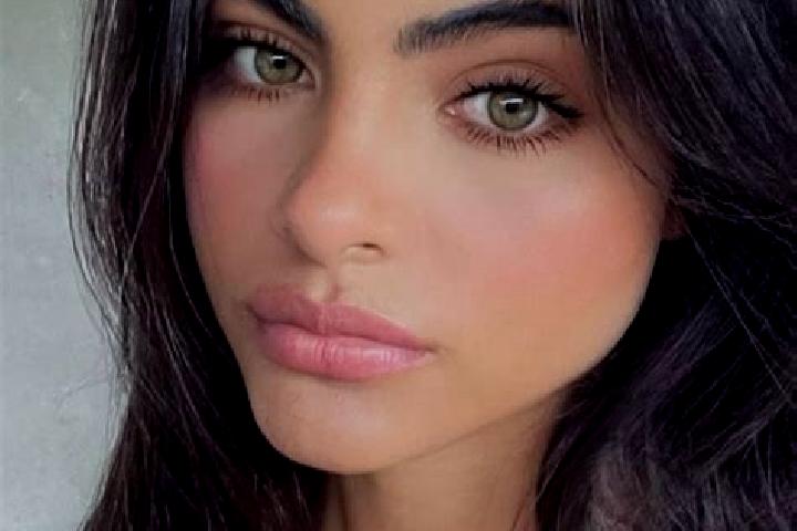 Zoey, 38, a chestnut dark-eyed indian companion based in Visakhapatnam. Offering CIM, Couples, 69, Striptease. Available for incall and outcall, day and even...