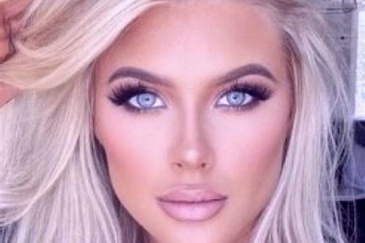 Zoey, 38, a platinum blonde blue-eyed ebony companion based in Merine. Offering Dinner Date, Striptease, BDSM, OWO, Girlfriend Experience. Available for inca...