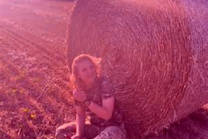 Zoey, 38, a red brown-eyed indian companion based in Horishni Plavni. Offering CIM, Tantra, Party Girl, Overnight. Available for incall and outcall, overnigh...
