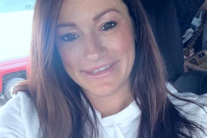 Zoey, 38, a red dark-eyed european companion based in Tri-City. Offering CIM, Dinner Date, 69, A-Level. Available for incall and outcall, day and evening dates.