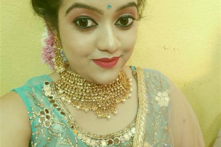 Zoey, 38 — Escort in Dehri, India