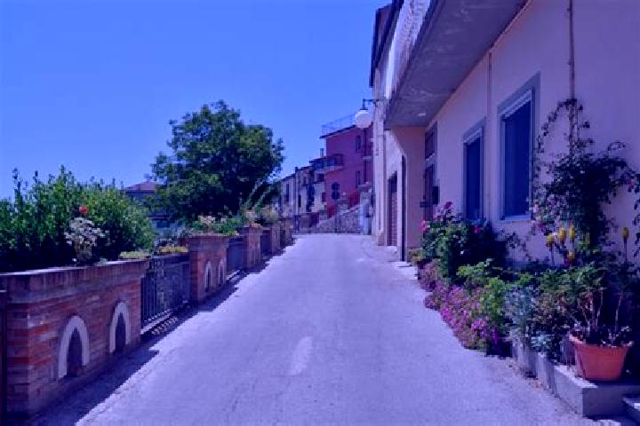 Zoey, 38 — Escort in Scalo di Baragiano, Italy