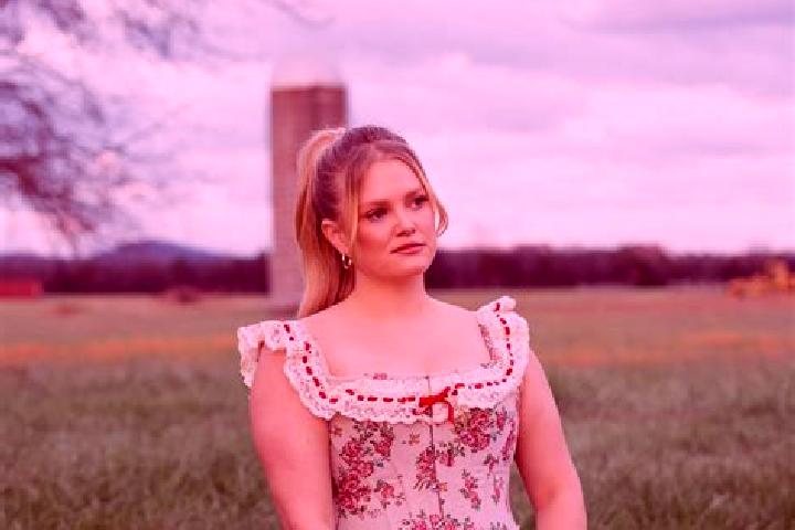 Zoey, 38 — Escort in Shueyville, United States