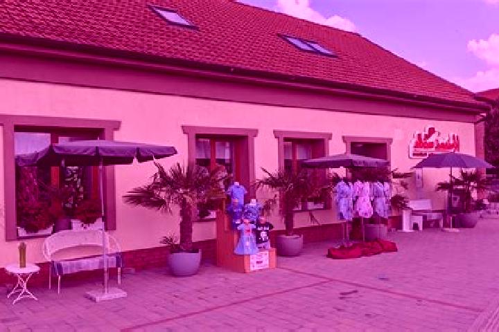 Zoey, 38 — Escort in Skoronice, Czech Republic