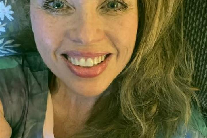 Zoey, 39 — Escort in Claypool, United States